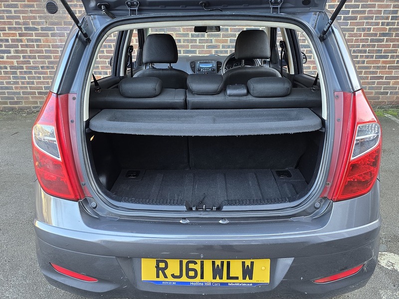 Used Hyundai i10 2011 for sale - 77149463: Photo 24