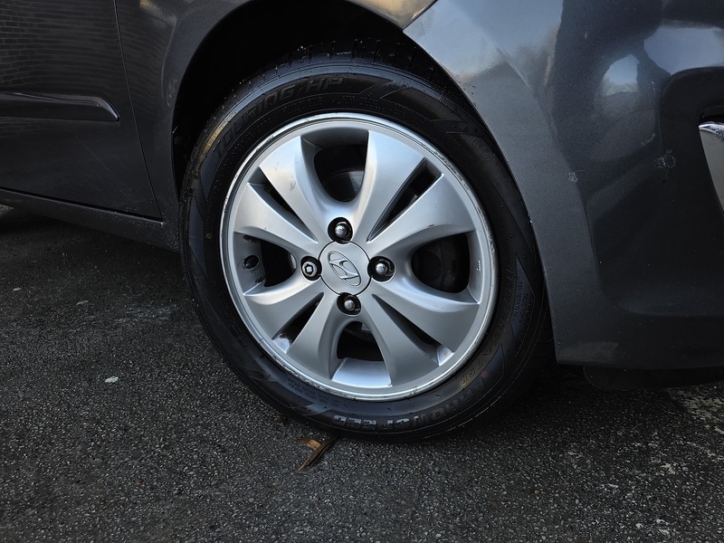 Used Hyundai i10 2011 for sale - 77149463: Photo 9