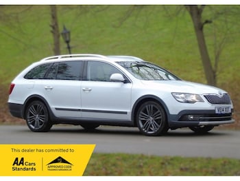 Used Skoda Superb 2014 for sale - 78316070: Photo