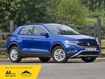 Used Volkswagen T-Roc 2023 for sale - 79393102: Photo