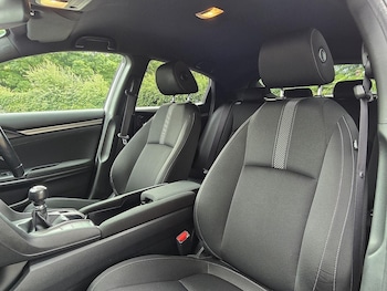 Used Honda Civic 2018 for sale - 79311836: Photo