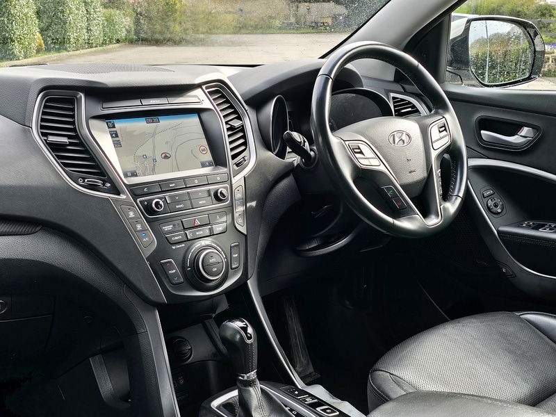 Used Hyundai Santa Fe for sale - 78122383: Photo 2