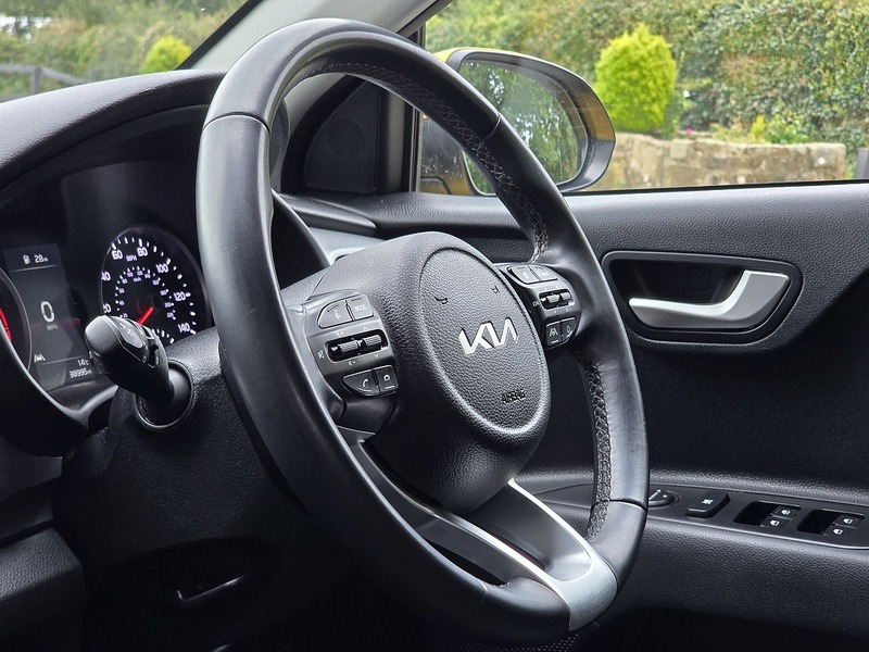 Used Kia Stonic 2023 for sale - 76106293: Photo 3