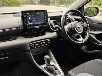 Used Toyota Yaris 2022 for sale - 76426398: Photo