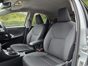 Used Toyota Yaris 2022 for sale - 76426398: Photo