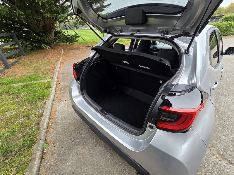 Used Toyota Yaris 2022 for sale - 76426398: Photo 7