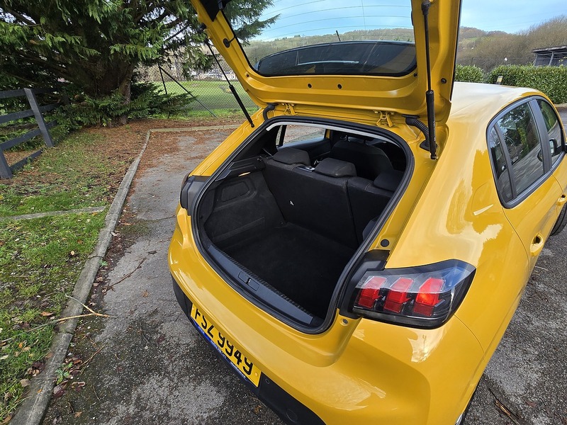 Used Peugeot 208 2022 for sale - 77058697: Photo 7