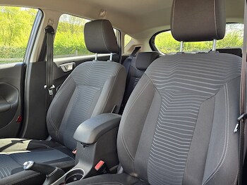 Used Ford Fiesta 2015 for sale - 78402073: Photo