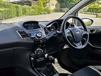 Used Ford Fiesta 2015 for sale - 78402073: Photo