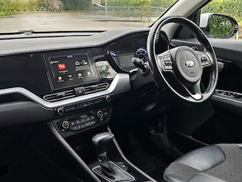 Used Kia Niro 2019 for sale - 75620101: Photo