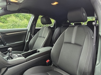 Used Honda Civic 2018 for sale - 79055241: Photo