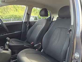 Used Hyundai i10 2017 for sale - 75567927: Photo