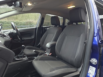 Used Ford Fiesta 2015 for sale - 77058701: Photo