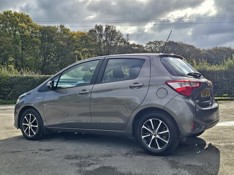 Used Toyota Yaris 2018 for sale - 76426392: Photo 17