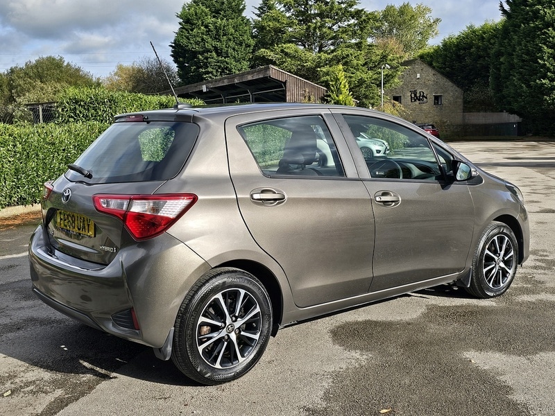 Used Toyota Yaris 2018 for sale - 76426392: Photo 18