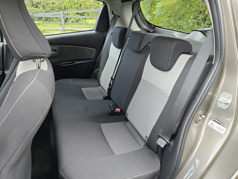 Used Toyota Yaris 2018 for sale - 76426392: Photo 6