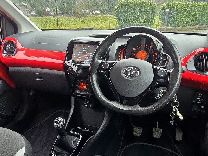 Used Toyota AYGO 2017 for sale - 77437795: Photo 12