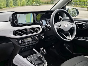 Used Hyundai i10 2023 for sale - 78709370: Photo
