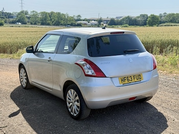 Used Suzuki Swift 2013 for sale - 79005452: Photo
