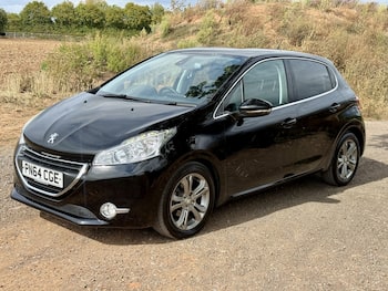 Used Peugeot 208 2014 for sale - 79710661: Photo