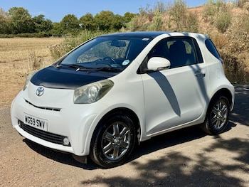 Used Toyota IQ 2010 for sale - 79536188: Photo