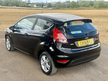 Used Ford Fiesta 2016 for sale - 79588838: Photo