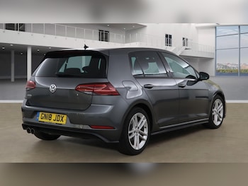 Used Volkswagen Golf 2018 for sale - 75539181: Photo