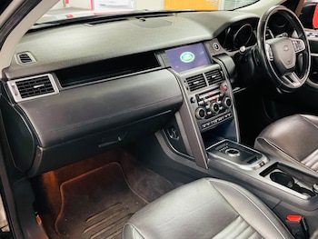 Used Land Rover Discovery Sport 2018 for sale - 75304055: Photo
