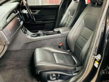 Used Jaguar XF 2019 for sale - 75304042: Photo