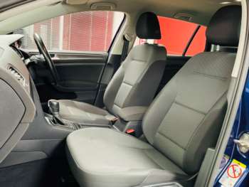 Used Volkswagen Golf 2019 for sale - 75304056: Photo
