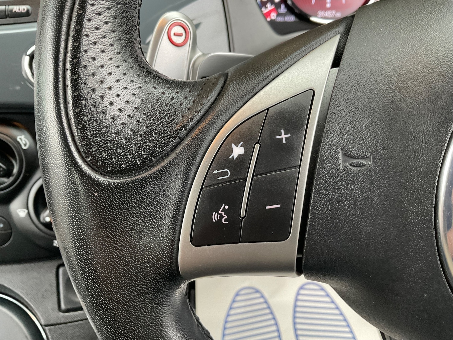 Used Abarth 500 2015 for sale - 76364471: Photo 38