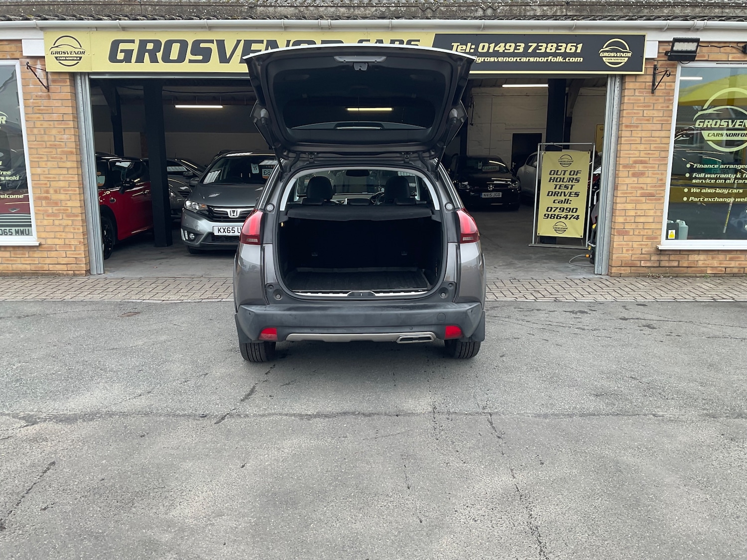 Used Peugeot 2008 2017 for sale - 76281107: Photo 19