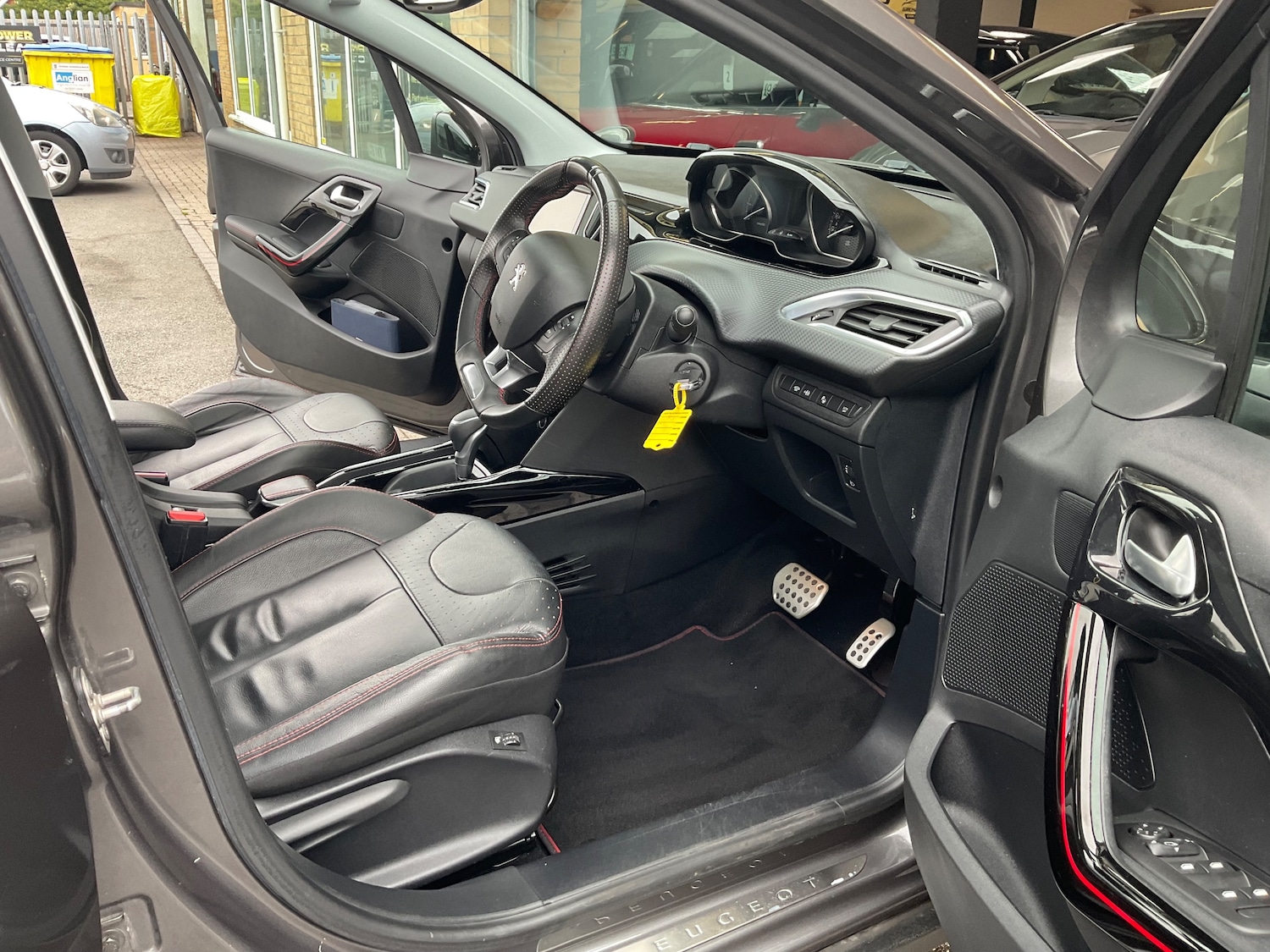 Used Peugeot 2008 2017 for sale - 76281107: Photo 22