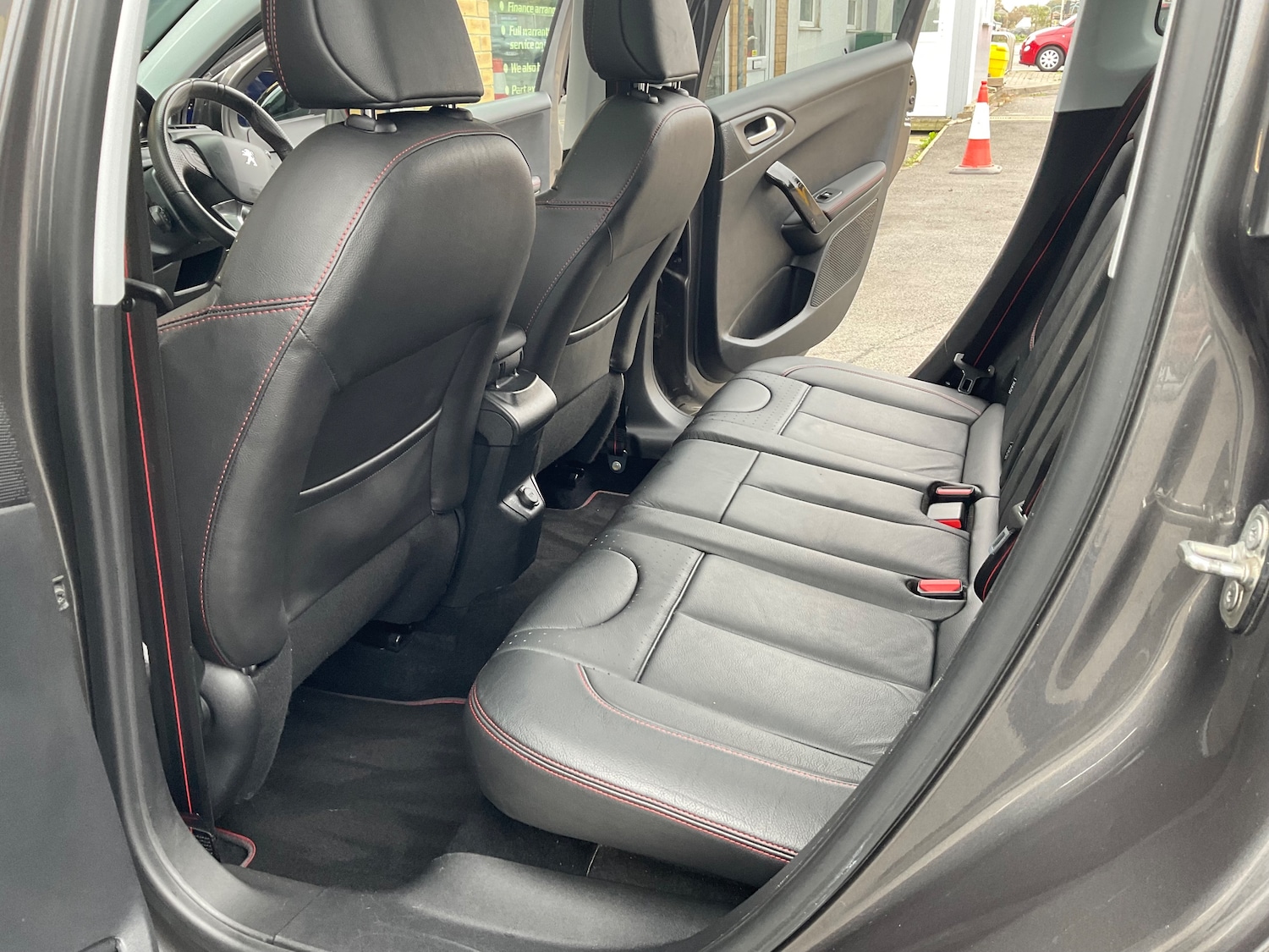 Used Peugeot 2008 2017 for sale - 76281107: Photo 29