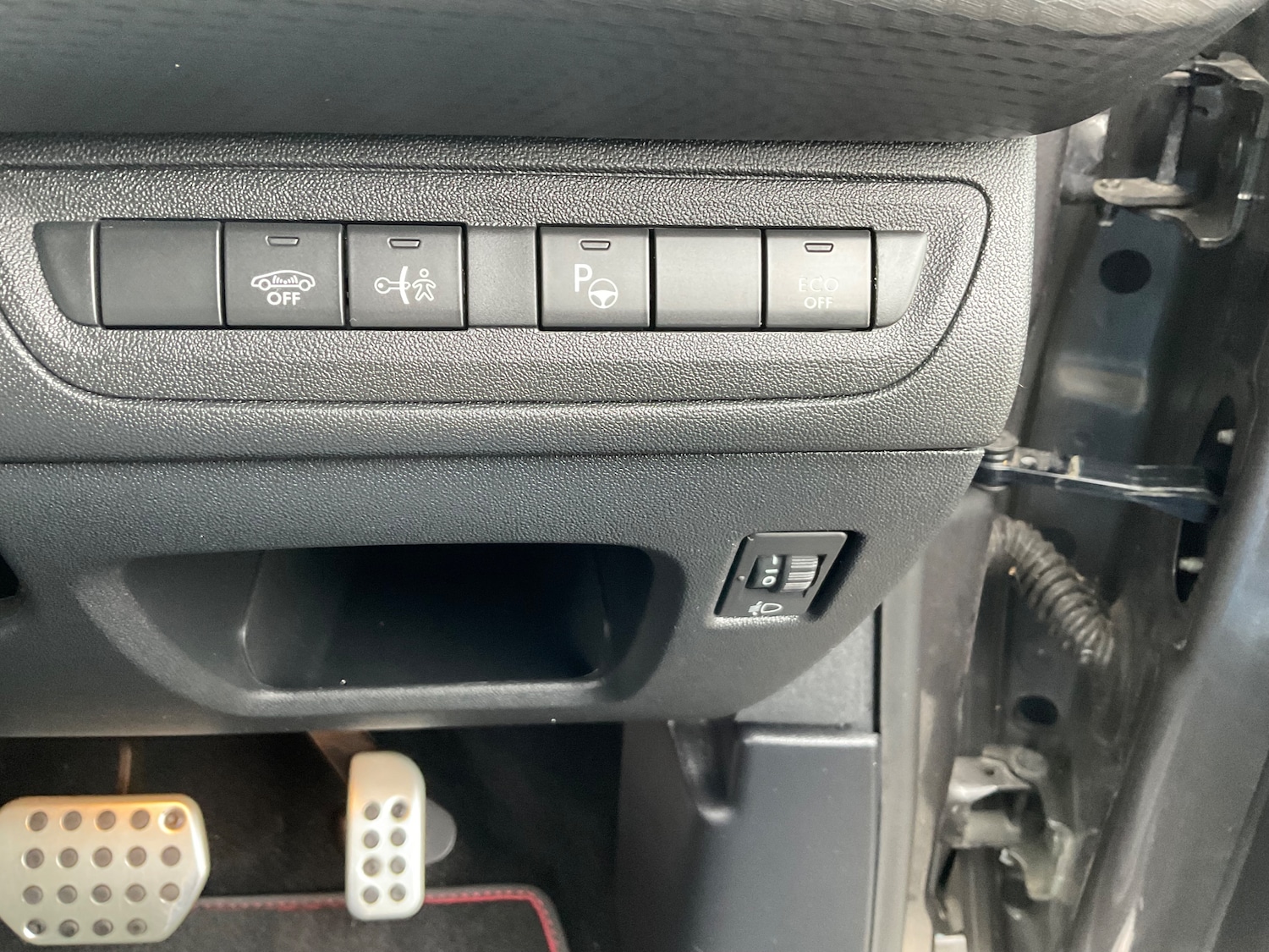 Used Peugeot 2008 2017 for sale - 76281107: Photo 43
