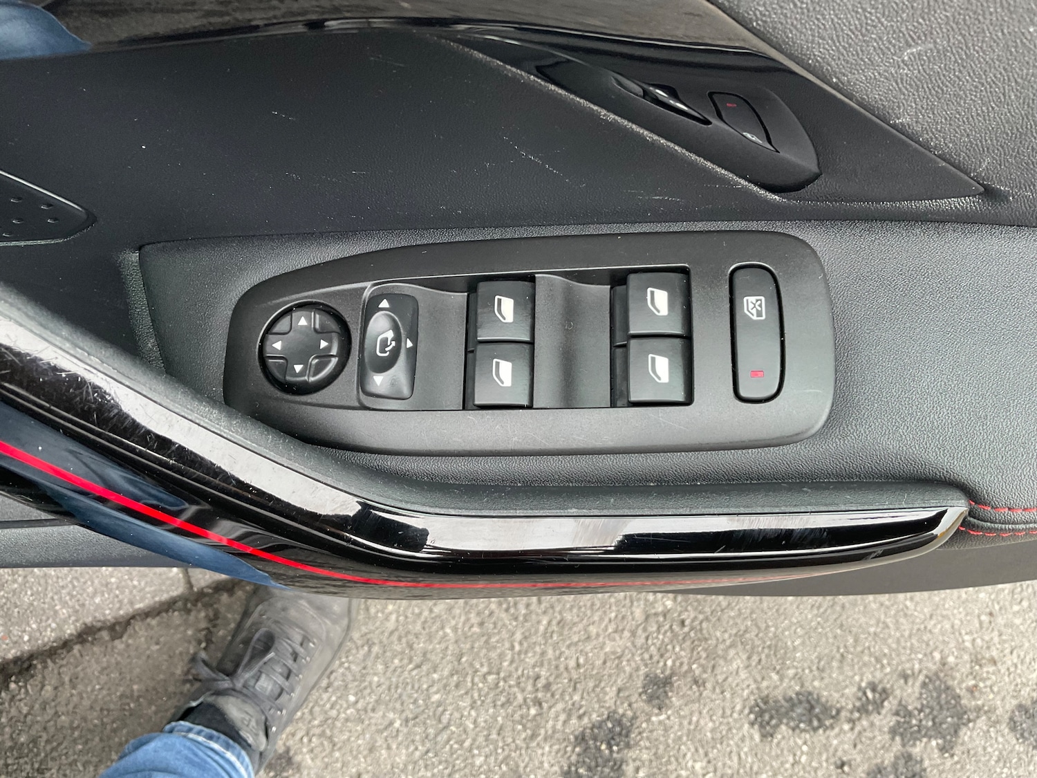 Used Peugeot 2008 2017 for sale - 76281107: Photo 45