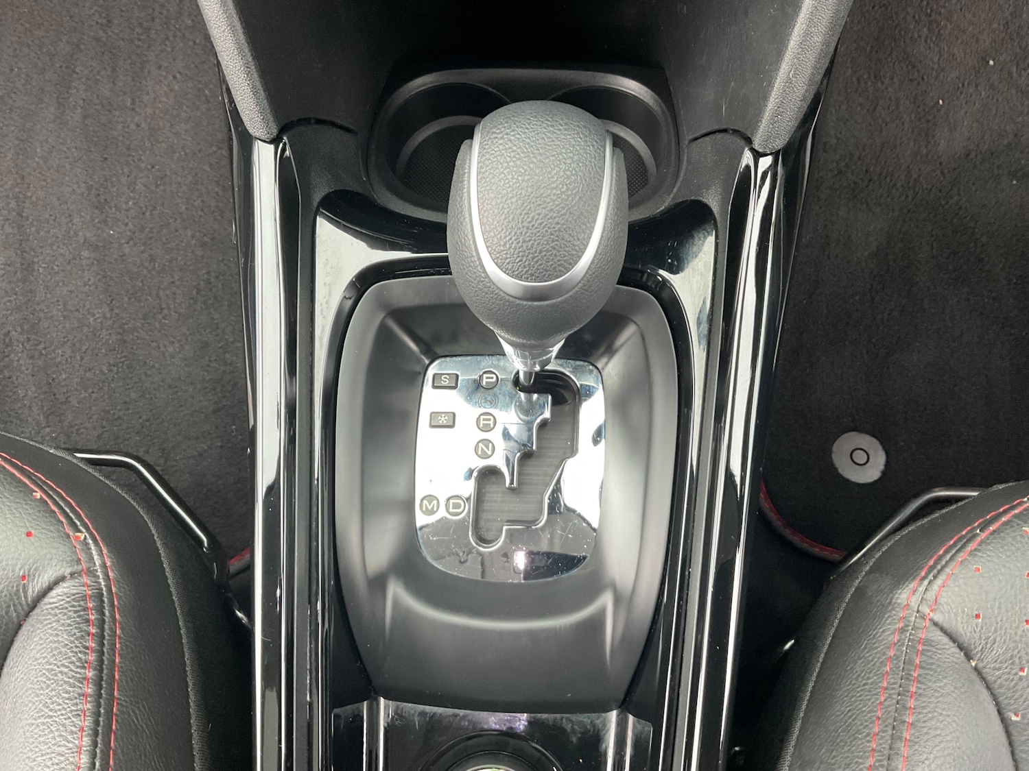 Used Peugeot 2008 2017 for sale - 76281107: Photo 48