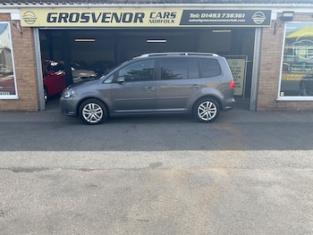 Used Volkswagen Touran 2011 for sale - 79099366: Photo