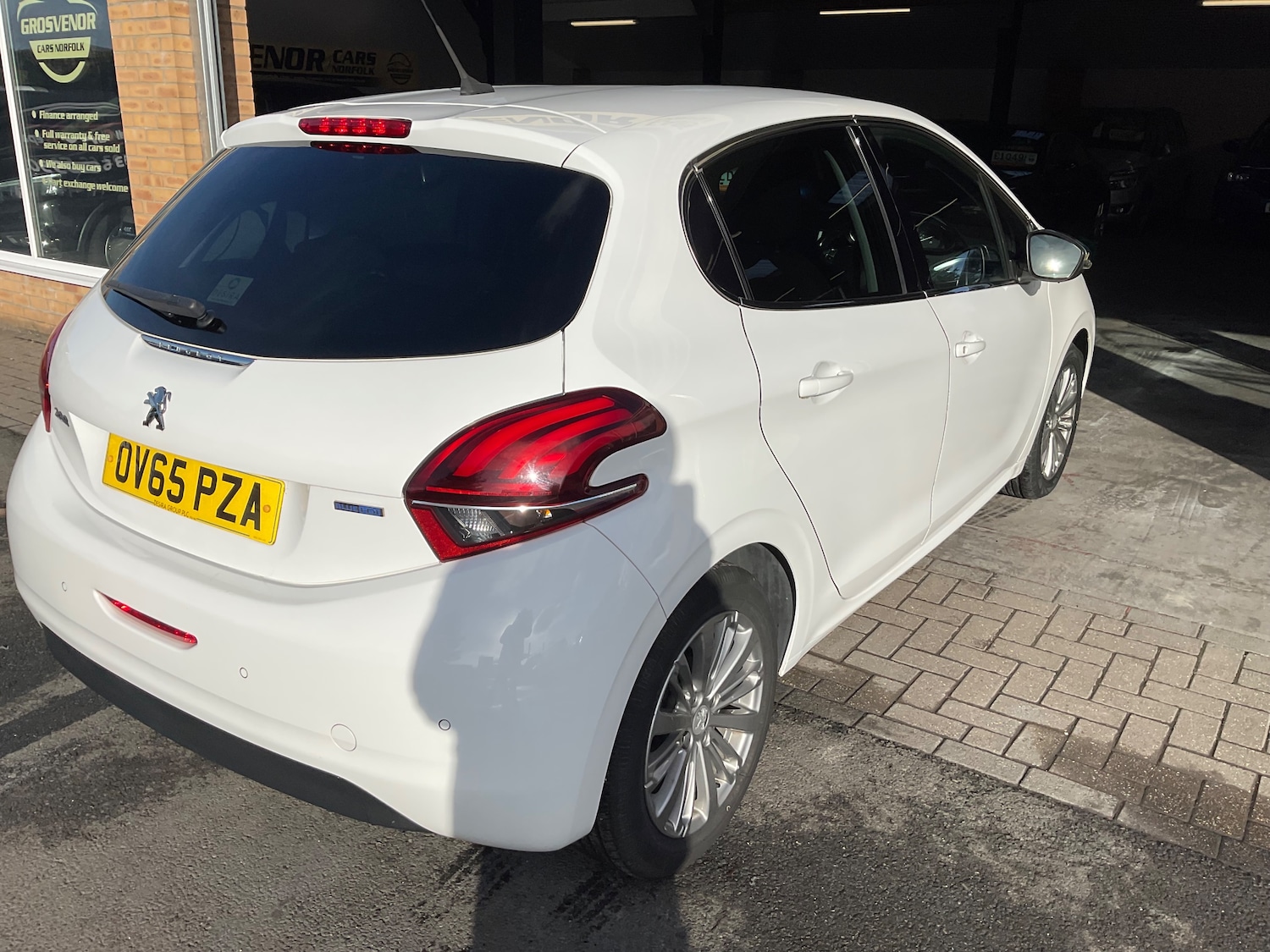 Used Peugeot 208 2016 for sale - 76490914: Photo 14