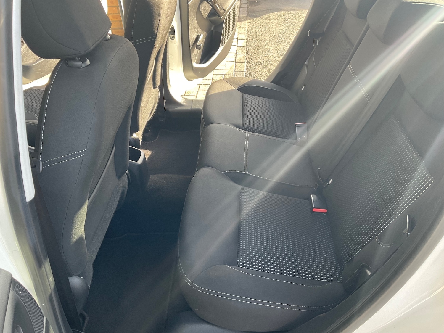 Used Peugeot 208 2016 for sale - 76490914: Photo 28