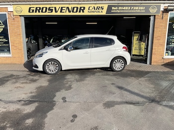 Used Peugeot 208 2016 for sale - 76490914: Photo