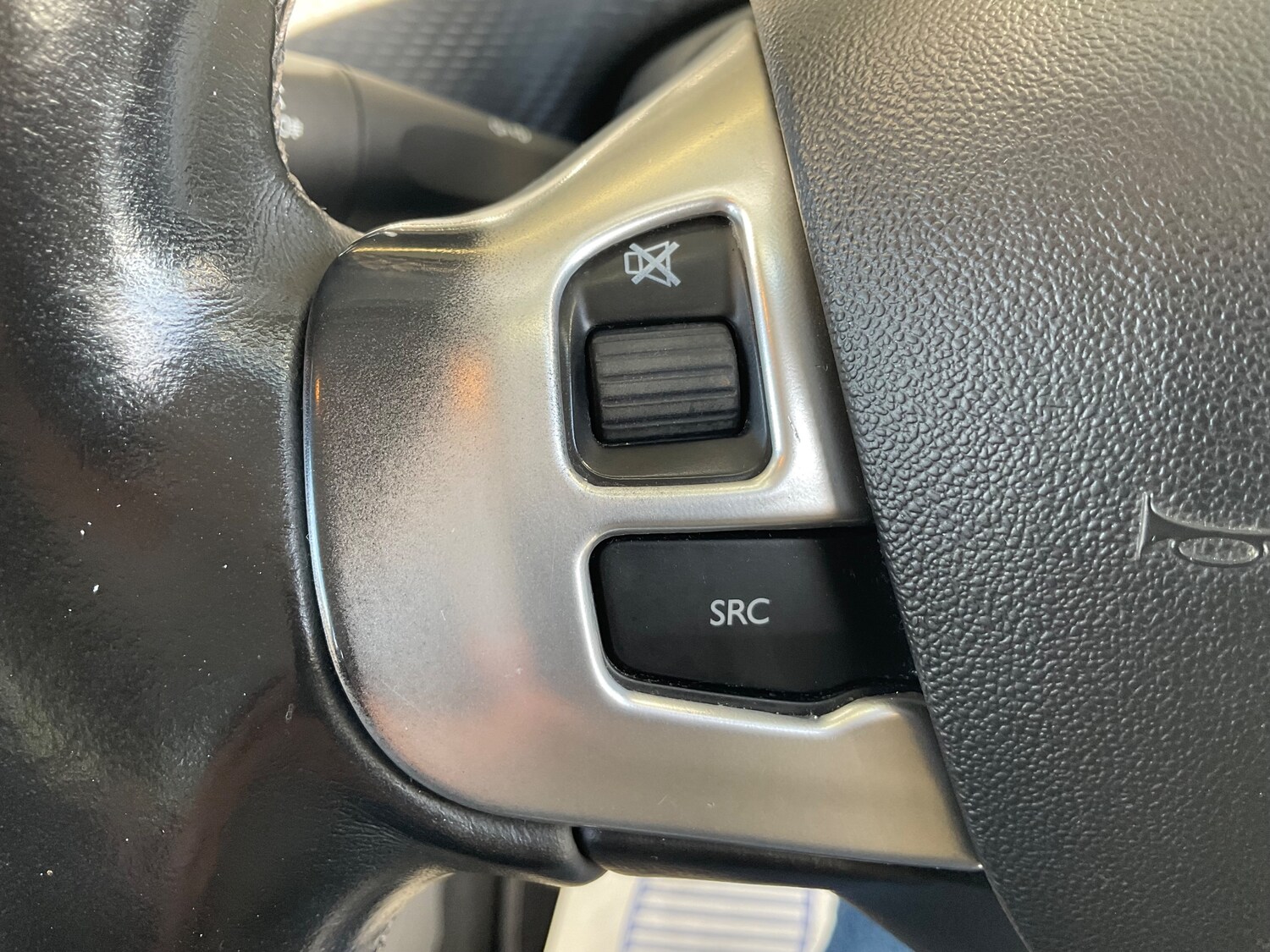 Used Peugeot 208 2016 for sale - 76490914: Photo 40