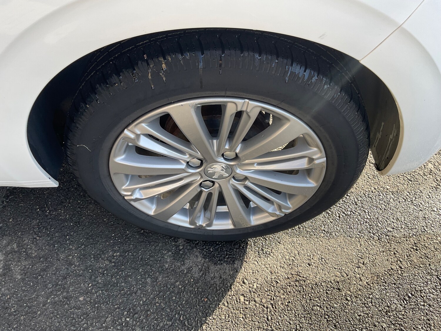 Used Peugeot 208 2016 for sale - 76490914: Photo 48