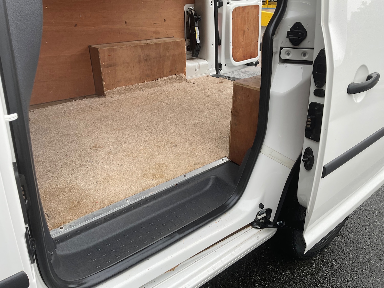 Used Volkswagen Caddy 2014 for sale - 77493776: Photo 20