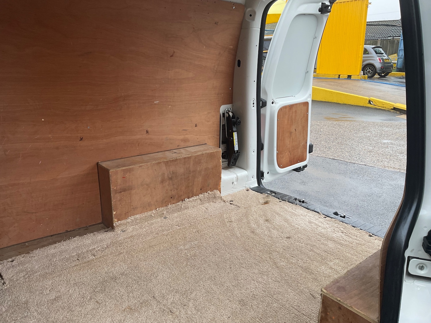 Used Volkswagen Caddy 2014 for sale - 77493776: Photo 21