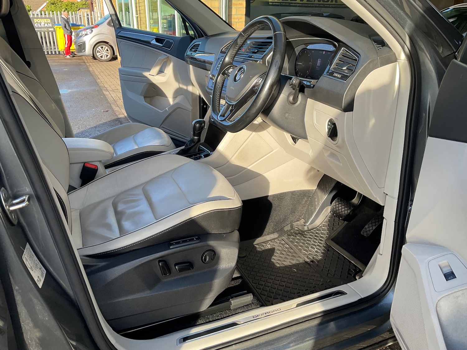 Used Volkswagen Tiguan for sale - 77072131: Photo 24