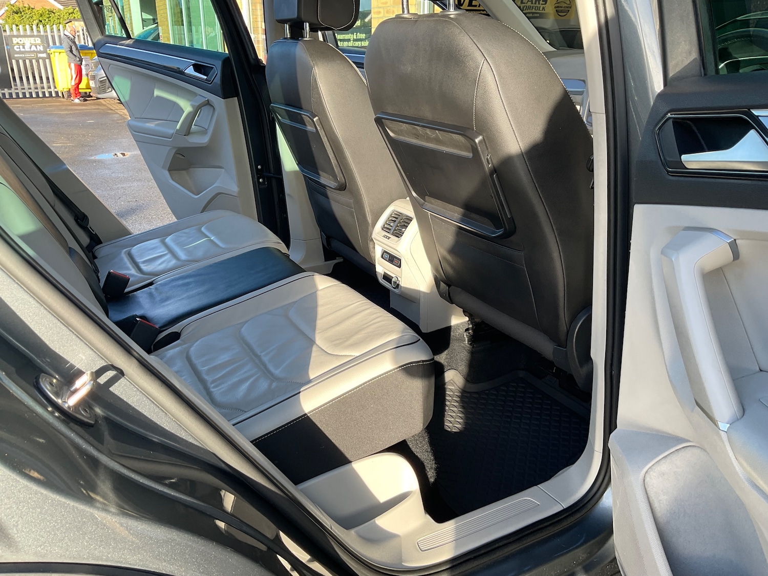 Used Volkswagen Tiguan for sale - 77072131: Photo 26