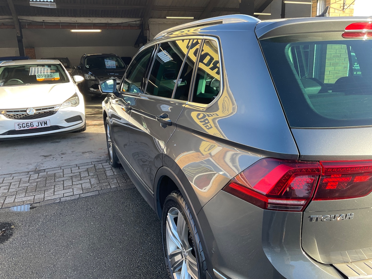 Used Volkswagen Tiguan for sale - 77072131: Photo 78