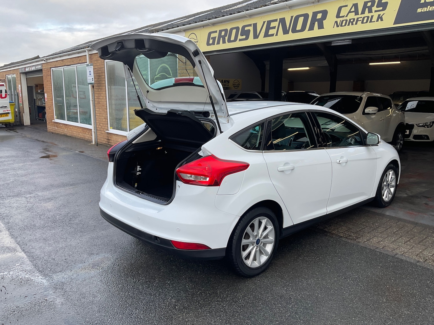 Used Ford Focus for sale - 77220920: Photo 17