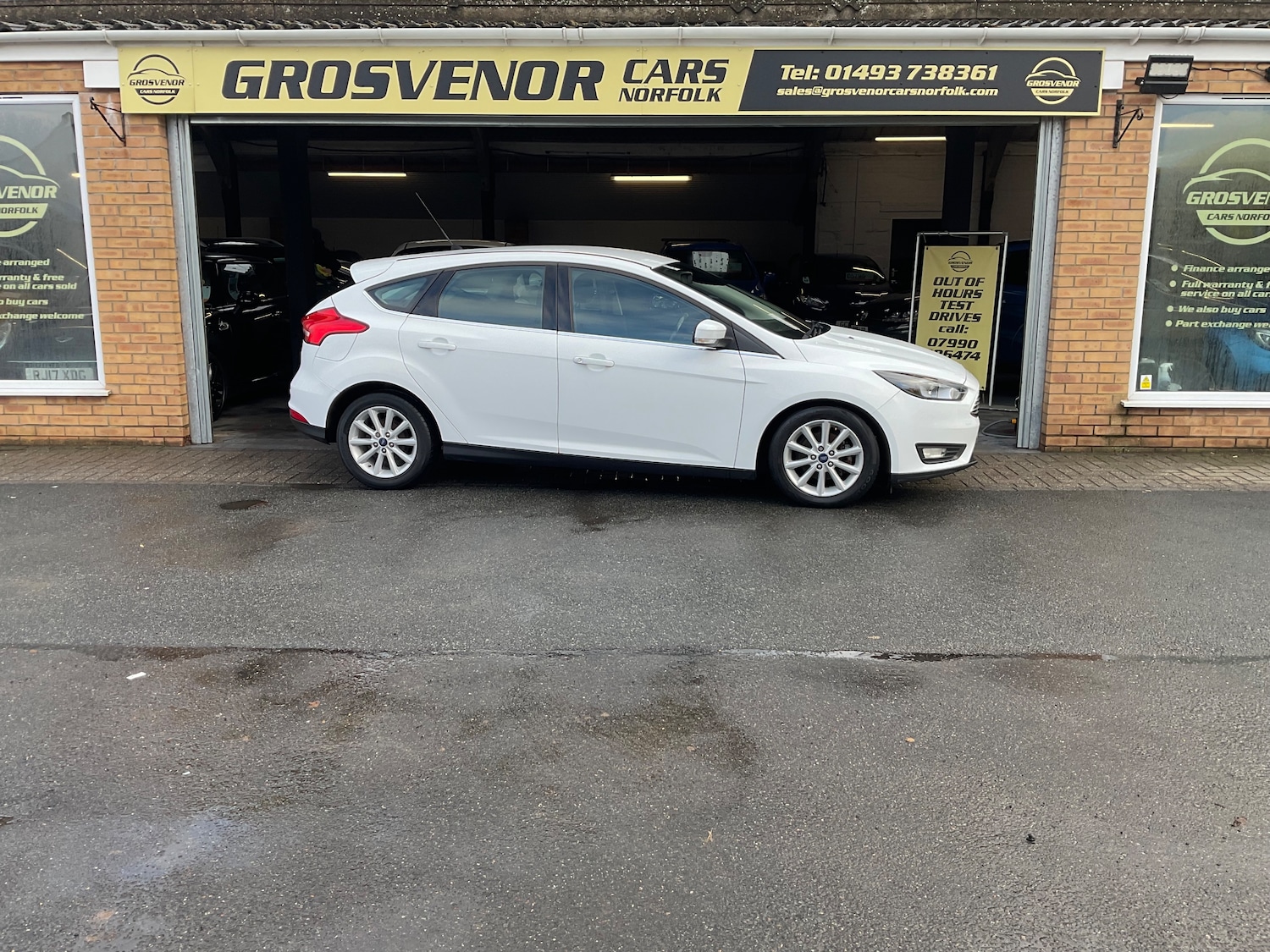 Used Ford Focus for sale - 77220920: Photo 2